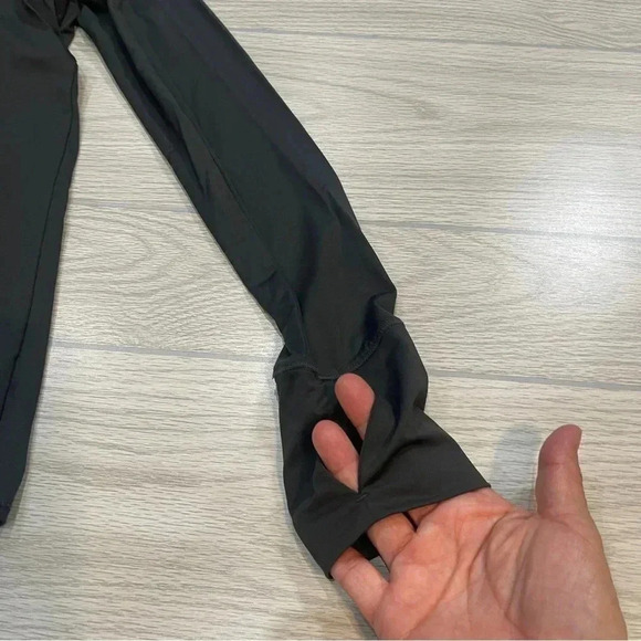 Athleta Dark Gray Athletic Running Long Sleeve Top Shirt Womens Size L - Picture 6 of 10